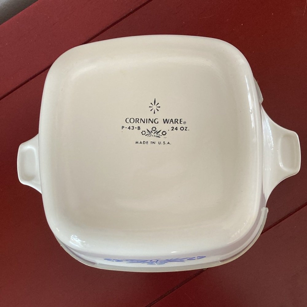Vintage Corning Ware P-43-B Blue Cornflower 24 Ounce Baking Dish with Lid - Picture 7 of 13